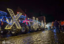 Plus de 70 tracteurs décorés aux couleurs de Noël